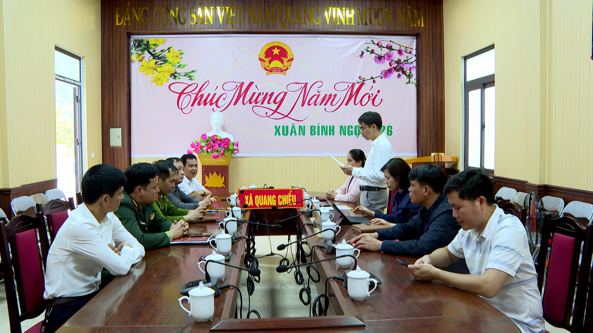 Anh-tin-bai